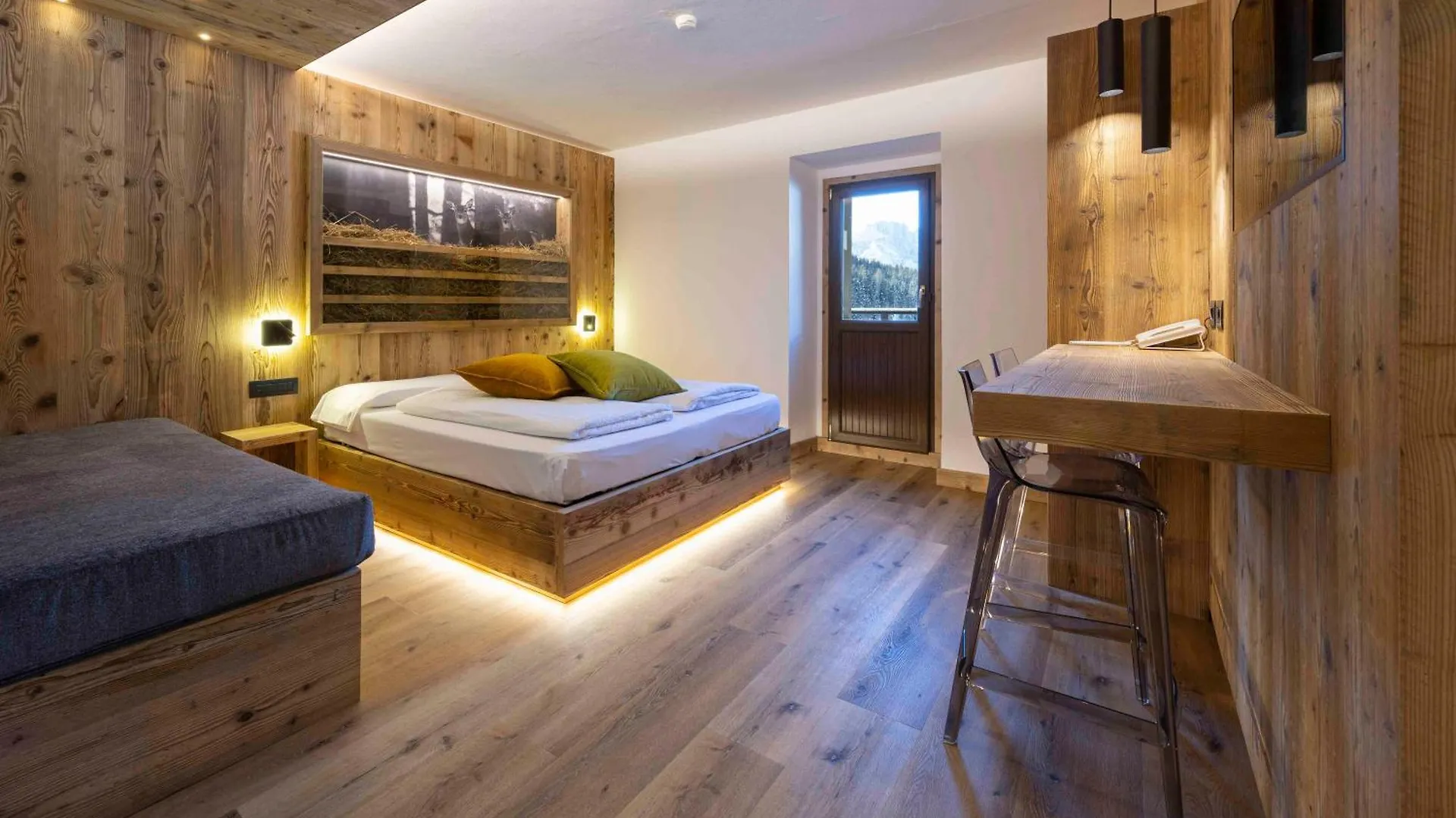 Hotel Miralago Misurina 2*,  Italy
